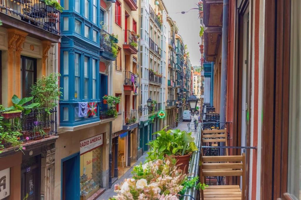 Piso Diseno Deluxe Casco Viejo Entrada Autonoma Y Ascensor Leilighet Bilbao Eksteriør bilde