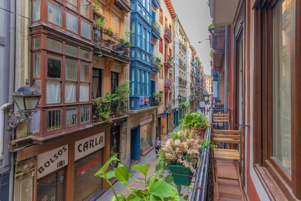 Piso Diseno Deluxe Casco Viejo Entrada Autonoma Y Ascensor Leilighet Bilbao Eksteriør bilde